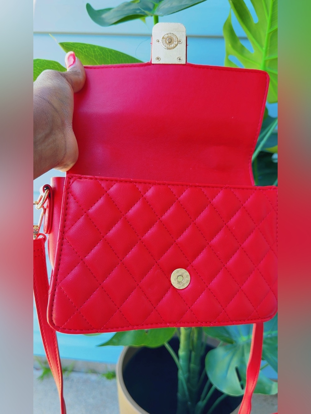 Quilted Red Crossbody Shoulder Bag - Unbranded - Picture 2 of 4